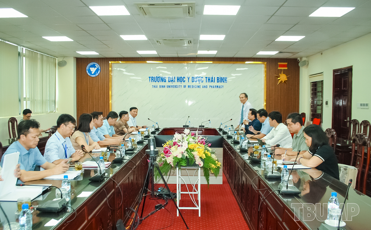 Đoàn công tác Trường Đại học Y Dược Buôn Ma Thuột thăm và làm việc tại Trường Đại học Y Dược Thái Bình