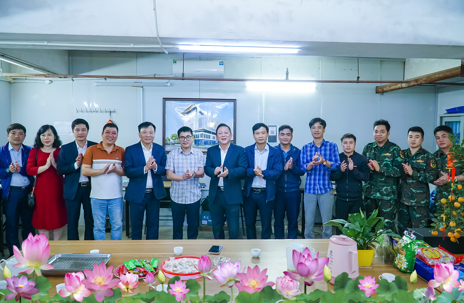 Gặp mặt, chúc Tết các nhà thầu và đơn vị tư vấn, giám sát các công trình thuộc Dự án đầu tư xây dựng, mở rộng Trường (giai đoạn 3)