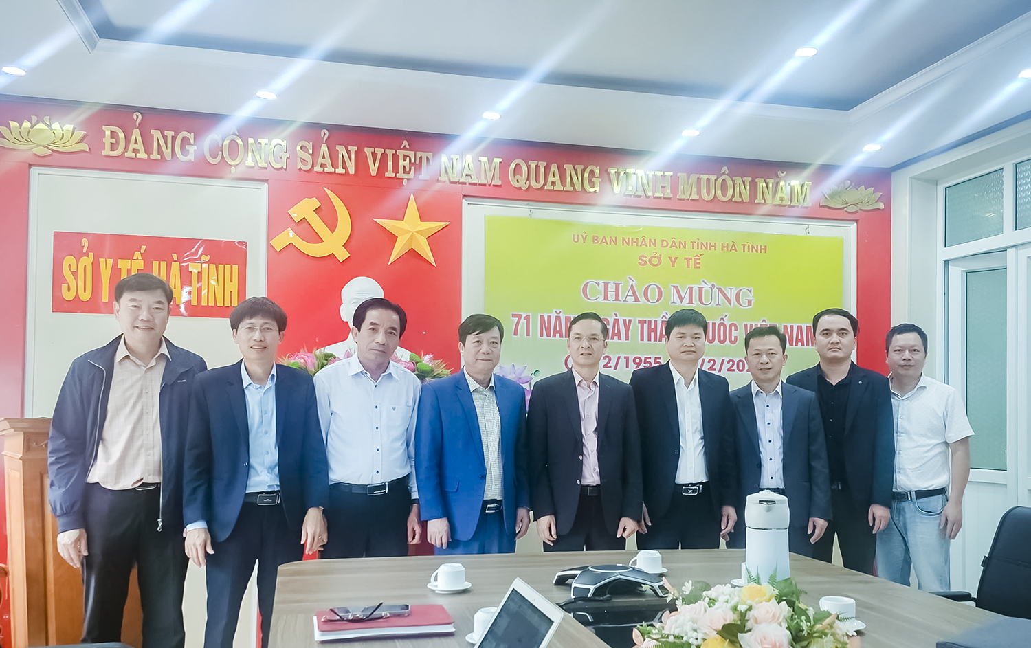 Đoàn công tác Nhà trường làm việc với Sở Y tế Hà Tĩnh