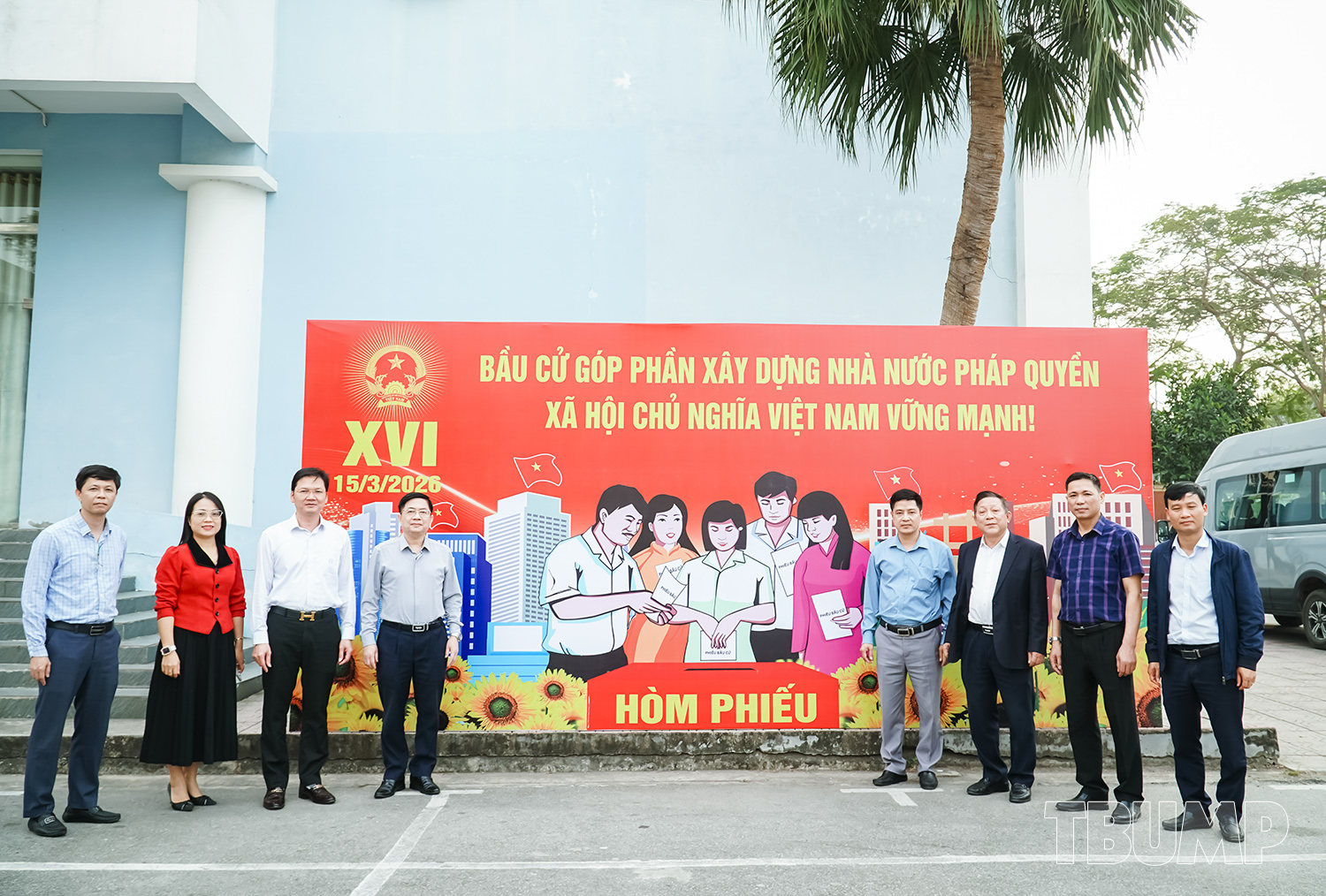 Lãnh đạo Nhà trường kiểm tra công tác bầu cử