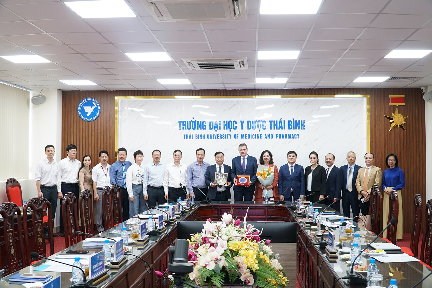 Trường Đại học Y Dược Thái Bình làm việc với Đại sứ quán Bun-ga-ri tại Việt Nam